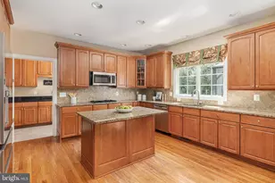 5404 Emmys Mill Ct, Haymarket, VA 20169 - Photo 19