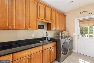 5404 Emmys Mill Ct, Haymarket, VA 20169 - Photo 25
