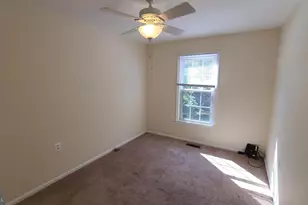 12151 Stallion Ct, Woodbridge, VA 22192 - Photo 11