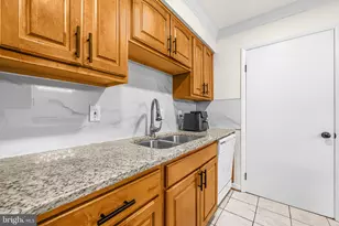 14705 Endsley Turn, Woodbridge, VA 22193 - Photo 11