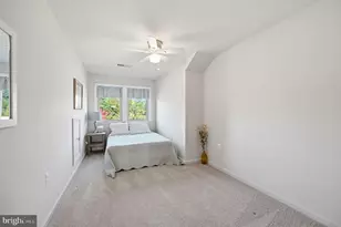 6301 Virginia Bluebell Ln, Haymarket, VA 20169 - Photo 23