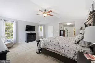 13621 Heritage Farms Dr, Gainesville, VA 20155 - Photo 53