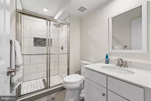 12528 Southington Dr, Woodbridge, VA 22192 - Photo 19