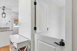 7704 Huron Dr, Gainesville, VA 20155 - Photo 25
