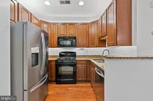 2224 Margraf Cir, Woodbridge, VA 22191 - Photo 11