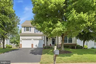 9242 Rainbow Falls Dr, Bristow, VA 20136 - Photo 3