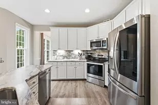 9242 Rainbow Falls Dr, Bristow, VA 20136 - Photo 21