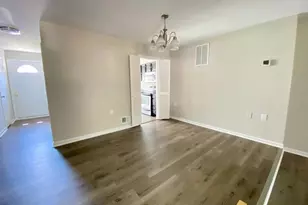 11370 Cromwell Ct, Woodbridge, VA 22192 - Photo 3