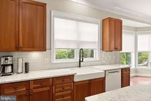 9233 Falling Water Dr, Bristow, VA 20136 - Photo 15