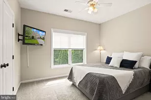 9233 Falling Water Dr, Bristow, VA 20136 - Photo 37