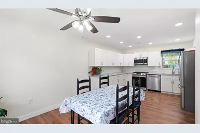 5633 Roundtree Drive, Woodbridge, VA 22193 - Photo 7