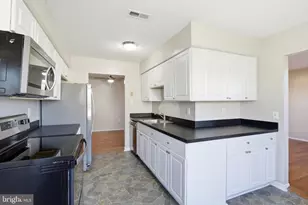 10527 Stonington Ln, Manassas, VA 20109 - Photo 3