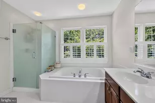 8121 Willingboro Ct, Gainesville, VA 20155 - Photo 43