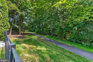 8121 Willingboro Ct, Gainesville, VA 20155 - Photo 77