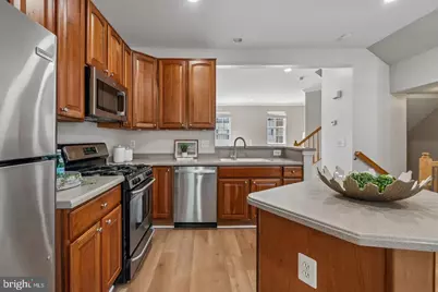 15823 Bobolink Drive, Woodbridge, VA 22191 - Photo 7