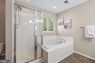 15823 Bobolink Dr, Woodbridge, VA 22191 - Photo 19