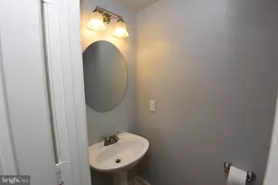 7953 Coachcrest Ct, Manassas, VA 20109 - Photo 9
