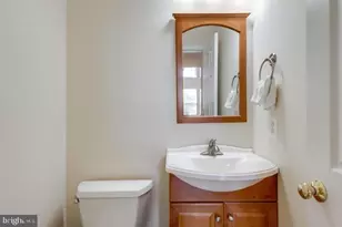 6805 Hollow Glen Ct, Gainesville, VA 20155 - Photo 29