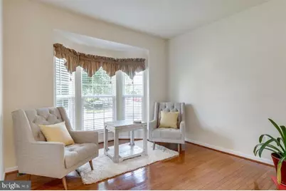 6805 Hollow Glen Court, Gainesville, VA 20155 - Photo 13