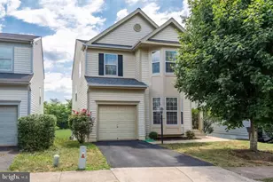 6805 Hollow Glen Ct, Gainesville, VA 20155 - Photo 1