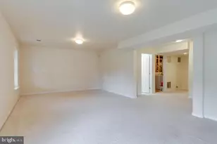 6805 Hollow Glen Ct, Gainesville, VA 20155 - Photo 39