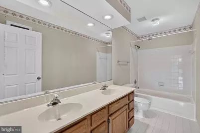 8219 Crackling Fire Drive, Gainesville, VA 20155 - Photo 23