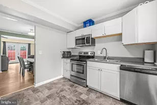 14789 Tamarack Pl, Woodbridge, VA 22191 - Photo 11