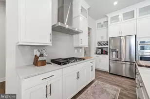 7301 Sugar Magnolia Loop, Gainesville, VA 20155 - Photo 5