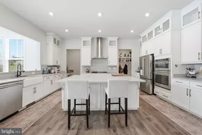 7301 Sugar Magnolia Loop, Gainesville, VA 20155 - Photo 3