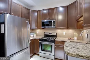 2322 Merseyside Dr, Woodbridge, VA 22191 - Photo 9