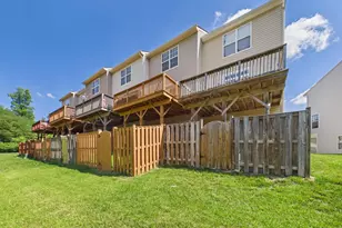 15653 John Diskin Cir, Woodbridge, VA 22191 - Photo 19