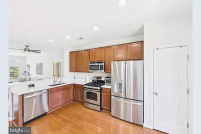 15653 John Diskin Circle, Woodbridge, VA 22191 - Photo 11