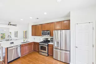 15653 John Diskin Cir, Woodbridge, VA 22191 - Photo 11