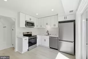 2825 Chablis Cir, Woodbridge, VA 22192 - Photo 9