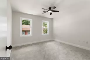 2825 Chablis Cir, Woodbridge, VA 22192 - Photo 17