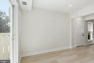 2825 Chablis Cir, Woodbridge, VA 22192 - Photo 11