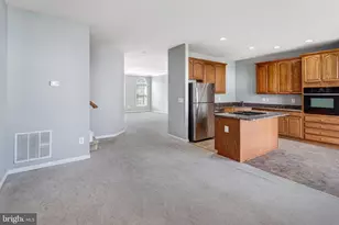 15657 William Bayliss Ct, Woodbridge, VA 22191 - Photo 11