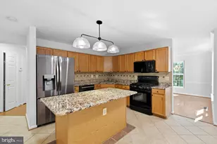 14039 Sable Ct, Woodbridge, VA 22193 - Photo 15