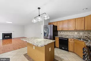 14039 Sable Ct, Woodbridge, VA 22193 - Photo 13