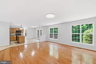 14039 Sable Ct, Woodbridge, VA 22193 - Photo 11