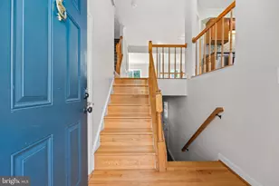 12135 Derriford Ct, Woodbridge, VA 22192 - Photo 3