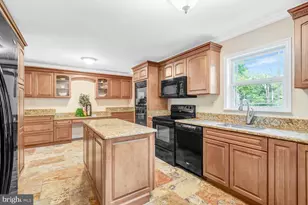 9010 Westchester Dr, Manassas, VA 20112 - Photo 11