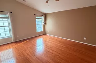 17068 Loftridge Ln, Gainesville, VA 20155 - Photo 7