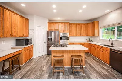 5917 Fincastle Drive, Manassas, VA 20112 - Photo 9