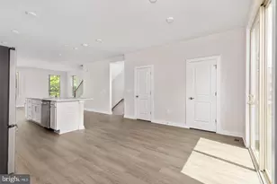 13660 Cobble Loop, Woodbridge, VA 22193 - Photo 9