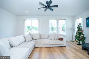 8790 Kensington Church St, Manassas, VA 20112 - Photo 23