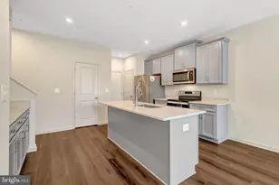 2508 Neabsco Common Pl, Woodbridge, VA 22191 - Photo 3