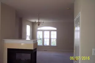 731 Chevington Ct, Woodbridge, VA 22191 - Photo 3
