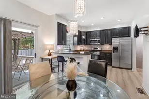2599 Grayton Ln, Woodbridge, VA 22191 - Photo 7