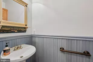 2022 McNamera Ct, Woodbridge, VA 22191 - Photo 13